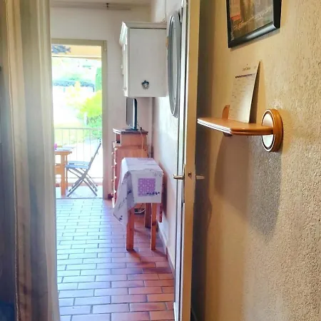 For 4 People With Pool 150m From The Sea Apartman