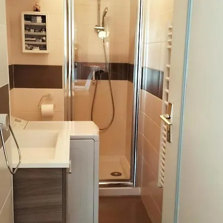 For 4 People With Pool 150m From The Sea